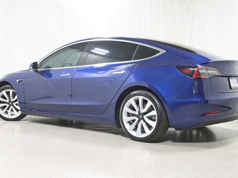 Used 2018 Tesla Model 3 Long Range image 9