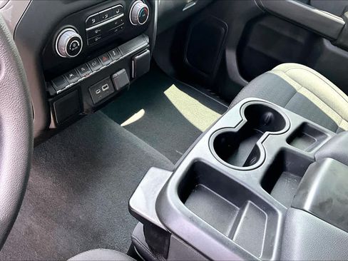Used 2022 Chevrolet Silverado 1500 Custom AWD/4WD image 16