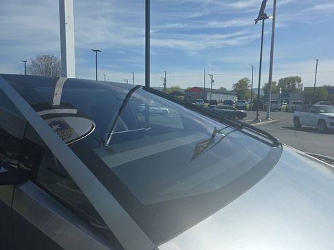 Used 2025 Tesla Cybertruck AWD Crew Cab image 4