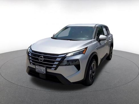Used 2025 Nissan Rogue SV FWD image 7