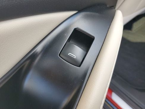 Used 2023 Buick Enclave Essence FWD image 16