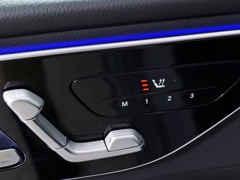 Used 2023 Mercedes-Benz C 300 4MATIC Sedan image 35