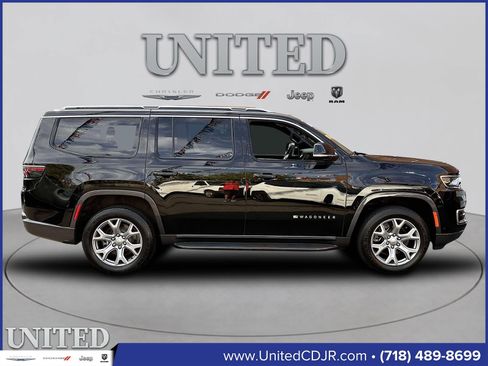 Used 2022 Jeep Wagoneer Series II image 2