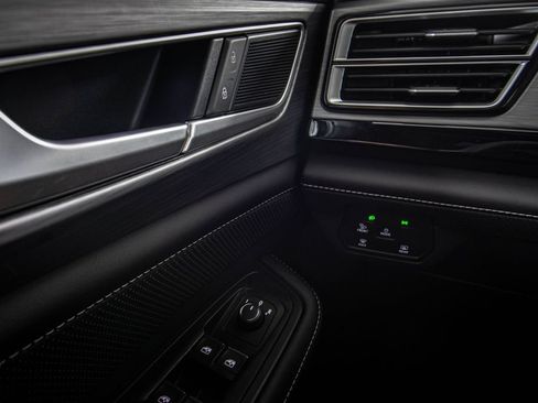 Used 2026 Volkswagen Atlas Cross Sport SE FWD image 35