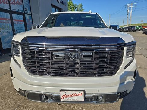 Used 2024 GMC Sierra 1500 Denali Ultimate AWD/4WD image 16