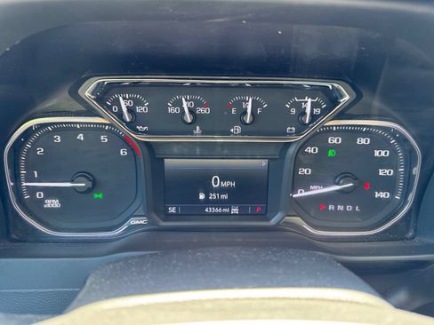 Used 2022 GMC Sierra 2500 SLE w/ SLE Convenience Package AWD/4WD image 11