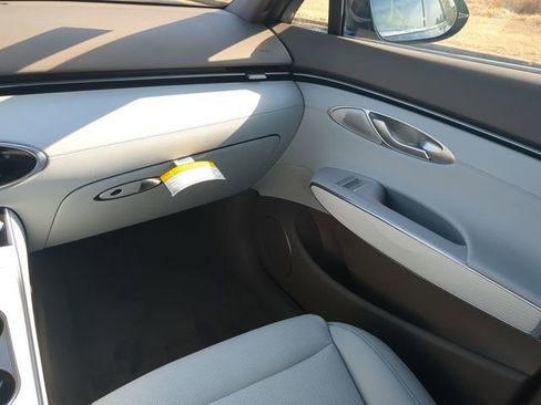 New 2026 Genesis GV70 2.5T Advanced image 15