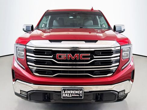 Used 2022 GMC Sierra 1500 SLT AWD/4WD image 2