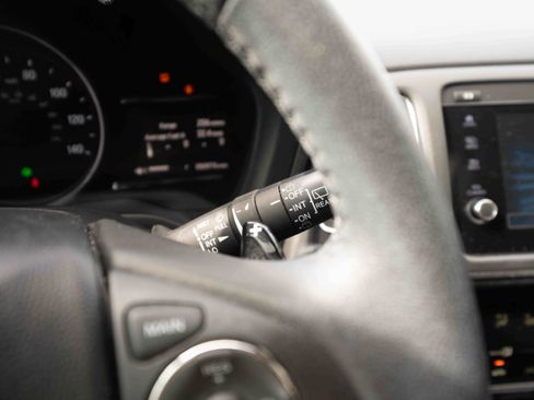 Used 2022 Honda HR-V EX-L image 14