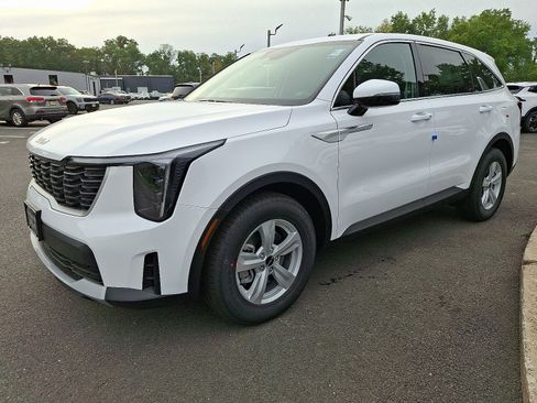 New 2026 Kia Sorento LX image 3