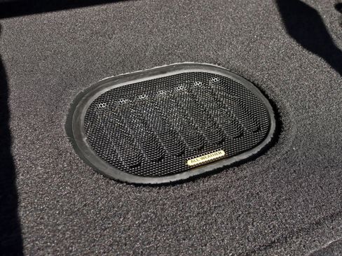 Used 2018 Jeep Wrangler Unlimited Sahara image 37