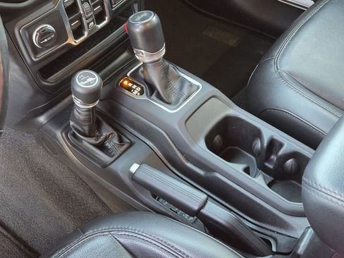 Used 2023 Jeep Wrangler Altitude image 21