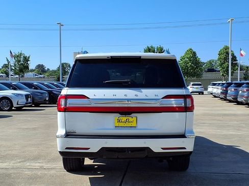 Used 2020 Lincoln Navigator L Reserve w/ Luxury Package RWD image 22