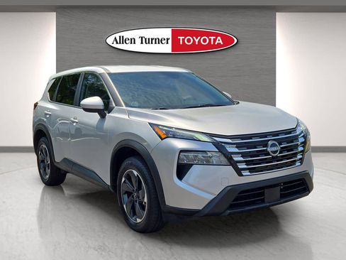 Used 2024 Nissan Rogue SV AWD/4WD image 1