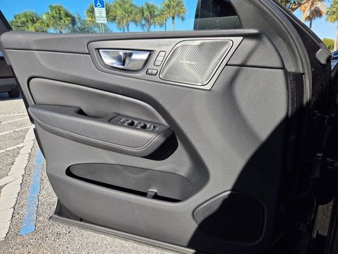 Used 2022 Volvo XC60 T8 Inscription Expression w/ Advanced Package image 32