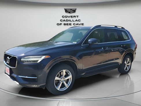 Used 2017 Volvo XC90 T5 Momentum w/ Vision Package image 4