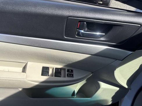 Used 2012 Subaru Outback 2.5i Premium w/ All-Weather Pkg image 7