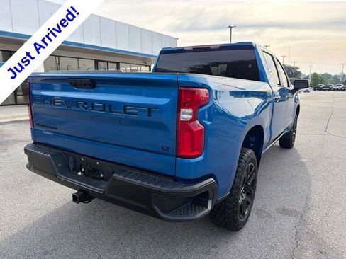 Used 2023 Chevrolet Silverado 1500 LT Trail Boss w/ LPO, Dark Essentials Package AWD/4WD image 3