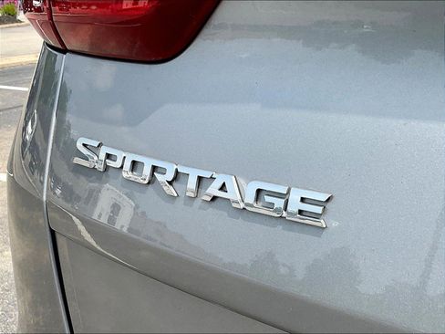 Used 2021 Kia Sportage LX FWD image 24
