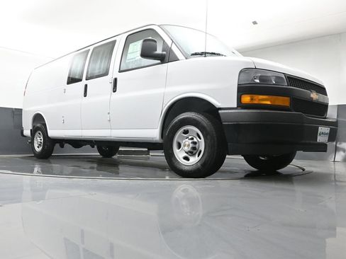 New 2026 Chevrolet Express 2500 Extended w/ Driver Convenience Package image 19
