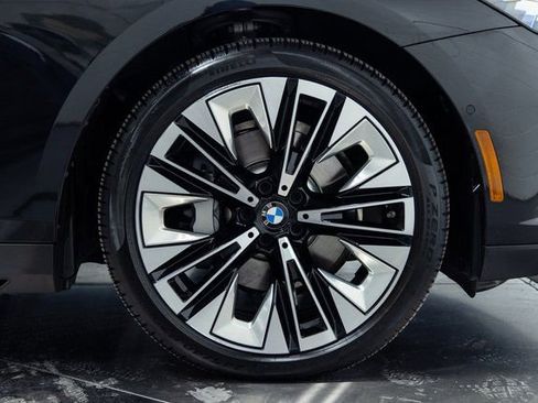 Certified 2025 BMW 530i xDrive 530i xDrive w/ Premium Package image 27