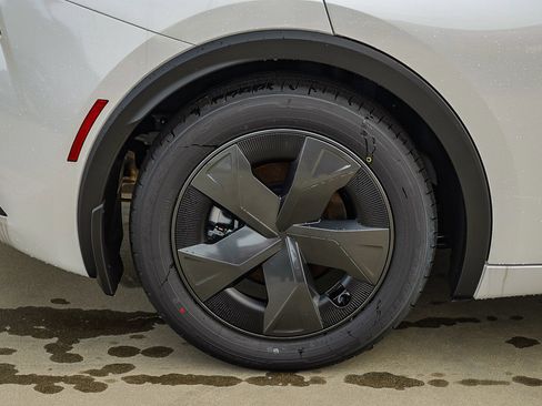 New 2026 Toyota Prius Plug-In Hybrid image 12