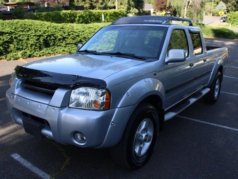 Used 2002 Nissan Frontier SE AWD/4WD image 1