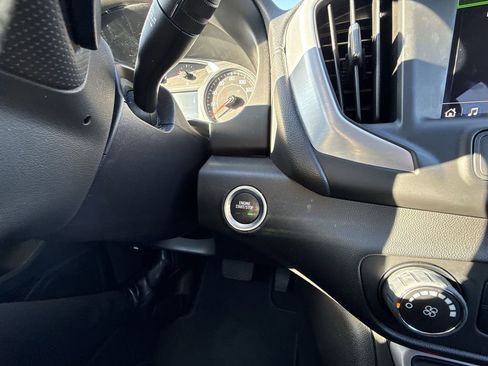 Certified 2022 GMC Terrain SLE image 23