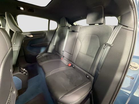 Certified 2023 Volvo C40 P8 Recharge Ultimate w/ Protection Package Premier AWD/4WD image 24
