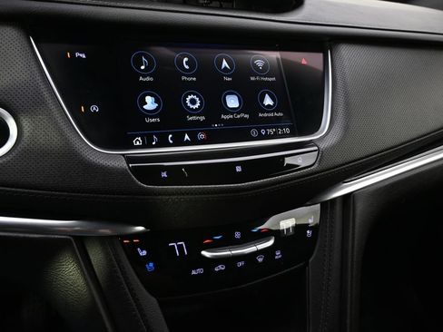 Used 2020 Cadillac XT5 Premium Luxury AWD/4WD image 27