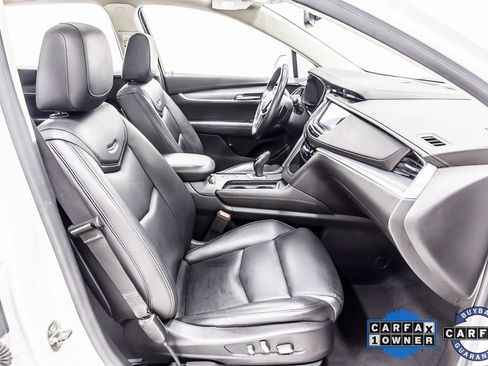 Used 2018 Cadillac XT5 Luxury w/ Driver Awareness Package image 32