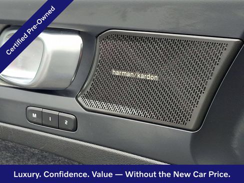 Certified 2024 Volvo XC40 B5 Plus w/ Protection Package Premier AWD/4WD image 22