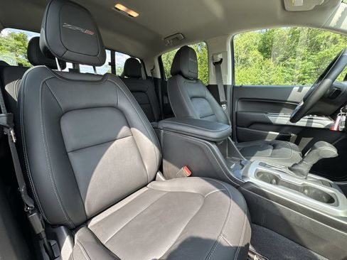 Used 2021 Chevrolet Colorado ZR2 w/ ZR2 Midnight Special Edition AWD/4WD image 28