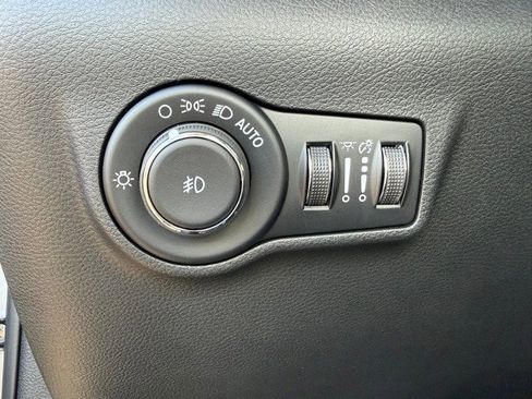 New 2026 Jeep Compass Limited w/ Sun, Sound & Navigation Group image 15