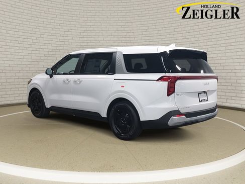 New 2026 Kia Carnival LXS image 7