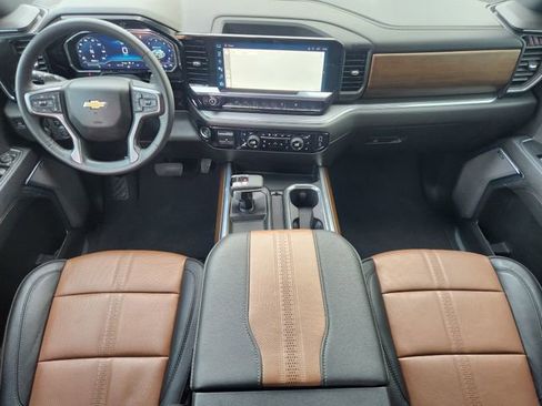 Used 2024 Chevrolet Silverado 1500 High Country w/ Technology Package RWD image 28