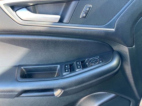 Used 2024 Ford Edge SEL image 13