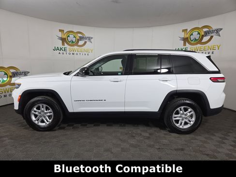 Used 2023 Jeep Grand Cherokee Laredo w/ Luxury Tech Group I image 4