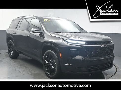 Used 2026 Chevrolet Traverse RS FWD image 1