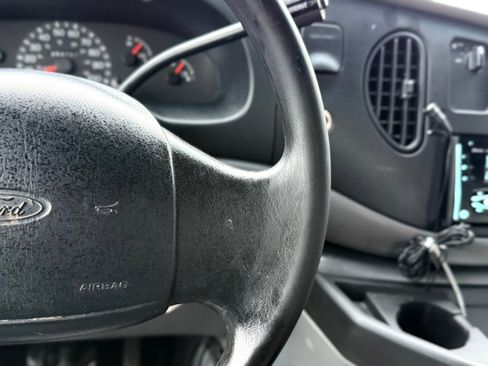 Used 1999 Ford E-250 and Econoline 250 Commercial image 29