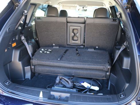 Used 2023 Mitsubishi Outlander SE image 30