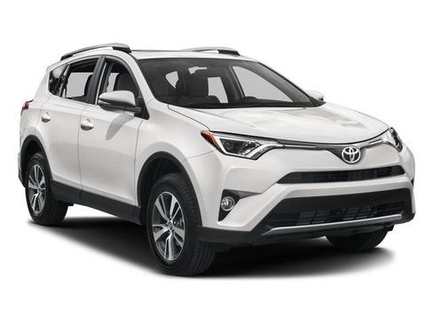 Used 2017 Toyota RAV4 XLE w/ Plus Special Value Package FWD image 6