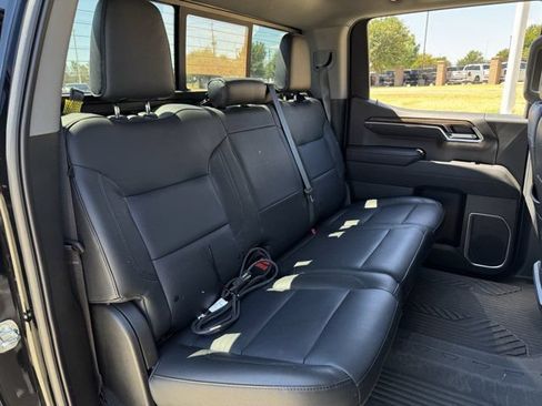 Used 2023 Chevrolet Silverado 1500 LT Trail Boss w/ Convenience Package II AWD/4WD image 31