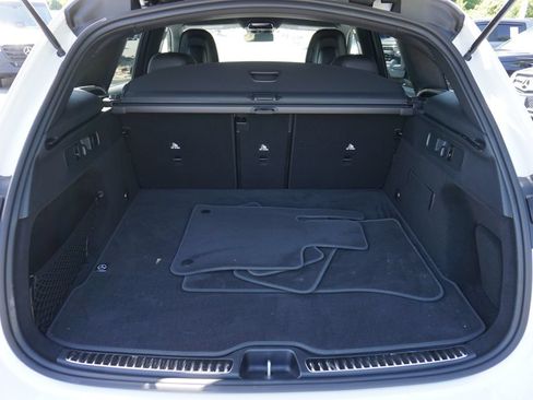 Certified 2025 Mercedes-Benz GLC 300 image 28