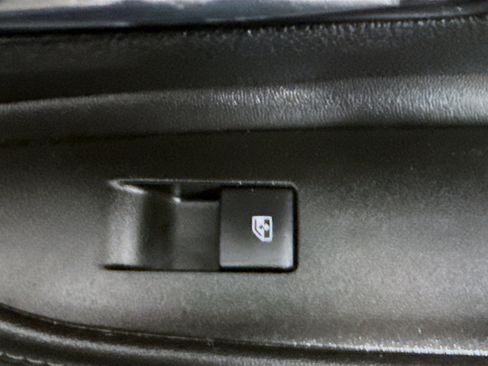 Used 2022 Buick Encore Preferred w/ Safety Package FWD image 36