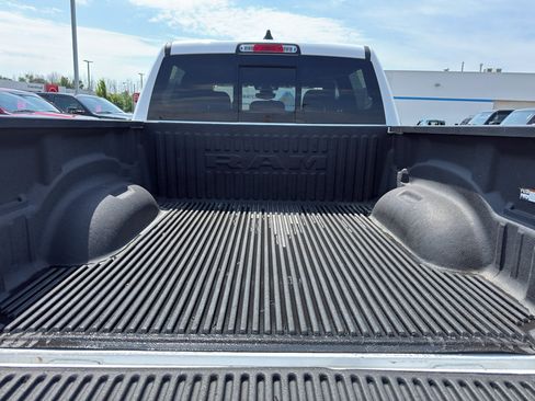 Used 2022 RAM 1500 Big Horn AWD/4WD image 8