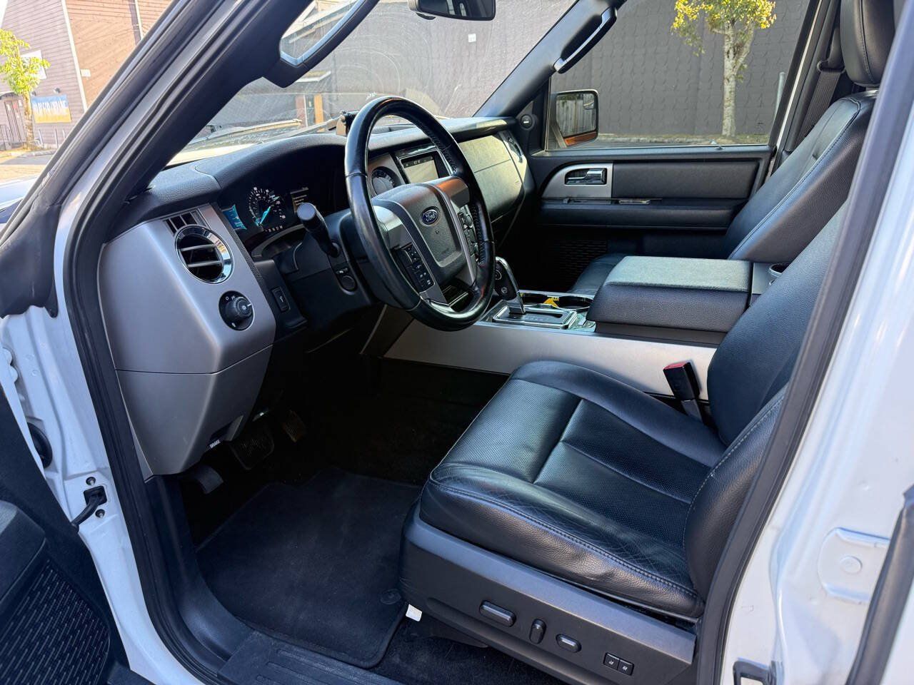 Used 2017 Ford Expedition EL Limited RWD image 43