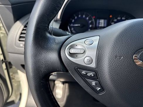Used 2014 INFINITI QX70 AWD w/ Premium Package image 26