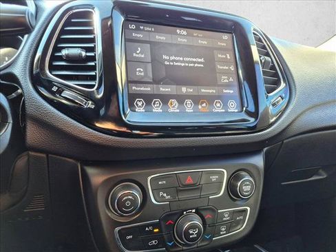 Used 2018 Jeep Compass Limited w/ Safe & Security Group AWD/4WD image 12