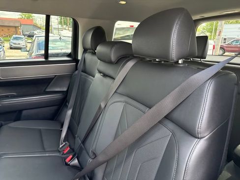 Used 2025 Hyundai Santa Fe SEL AWD/4WD image 21